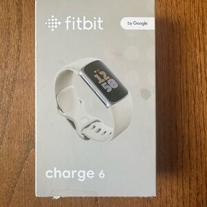 Fitbit White Arm & Wristband Clip Wearable